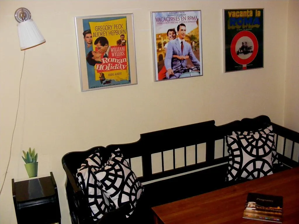 11Th Hour Cinema Hostel Budapest